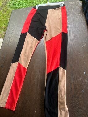 Colorblock Skinny Leggings in Red, Black & Tan